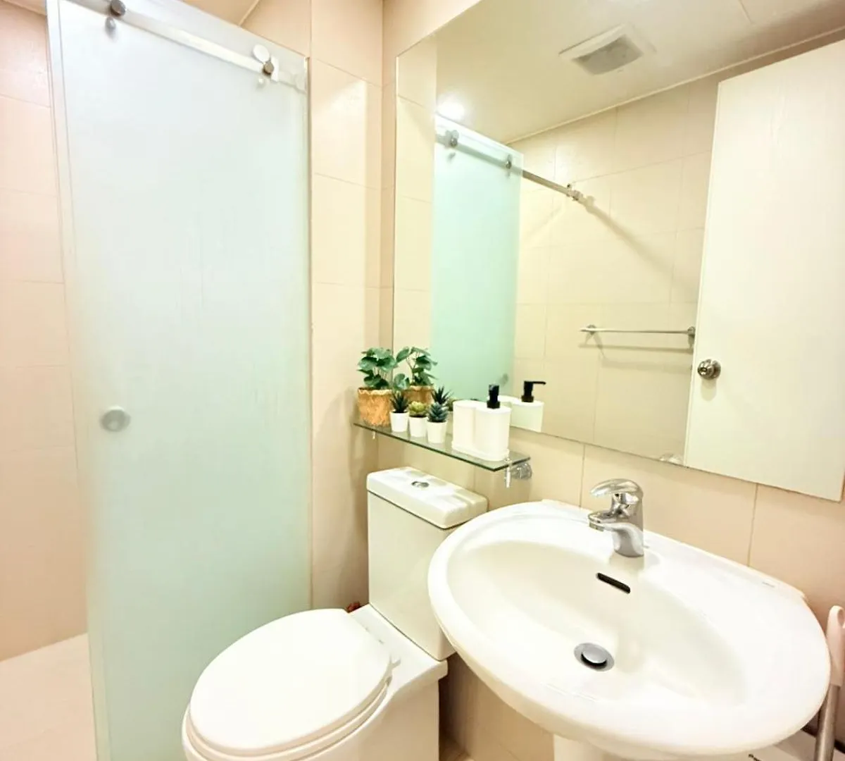 Scape By Aire Azure South Apartment Manila