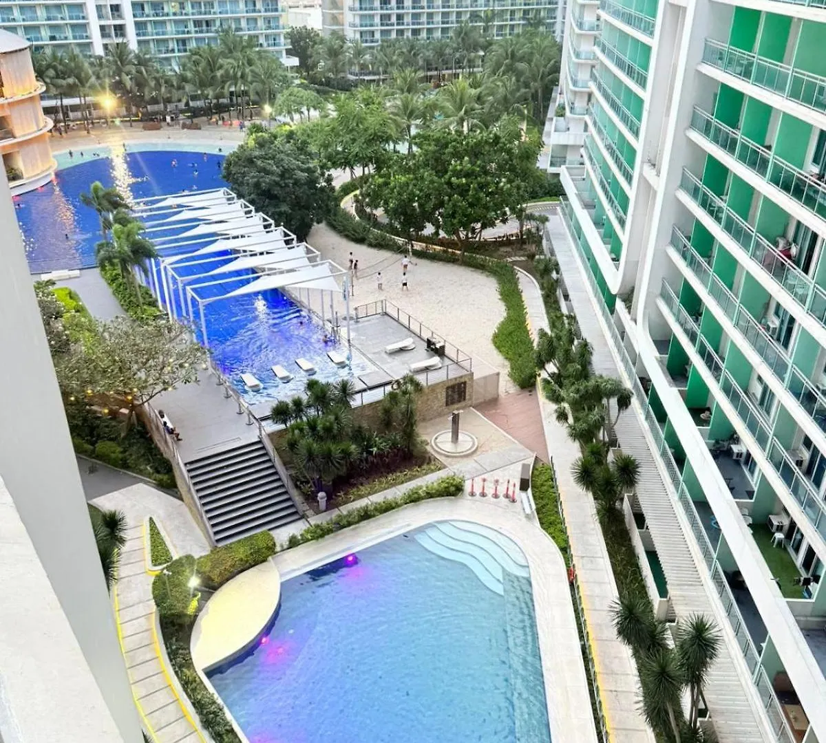 Scape By Aire Azure South Apartment Manila