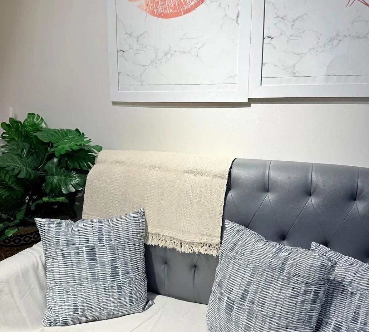 Scape By Aire Azure South Apartment Manila